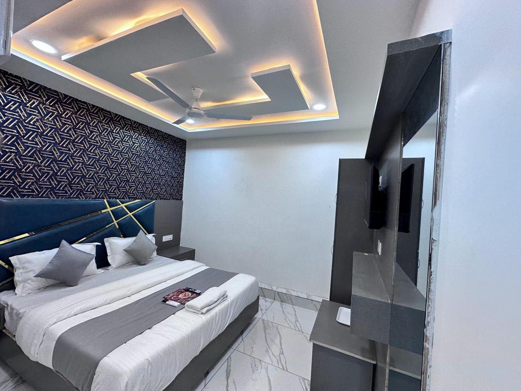 Hotel The Pacific Ahmedabad Airport Kültér fotó