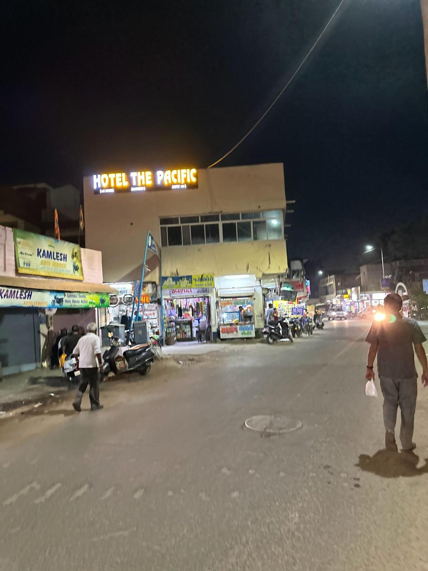 Hotel The Pacific Ahmedabad Airport Kültér fotó