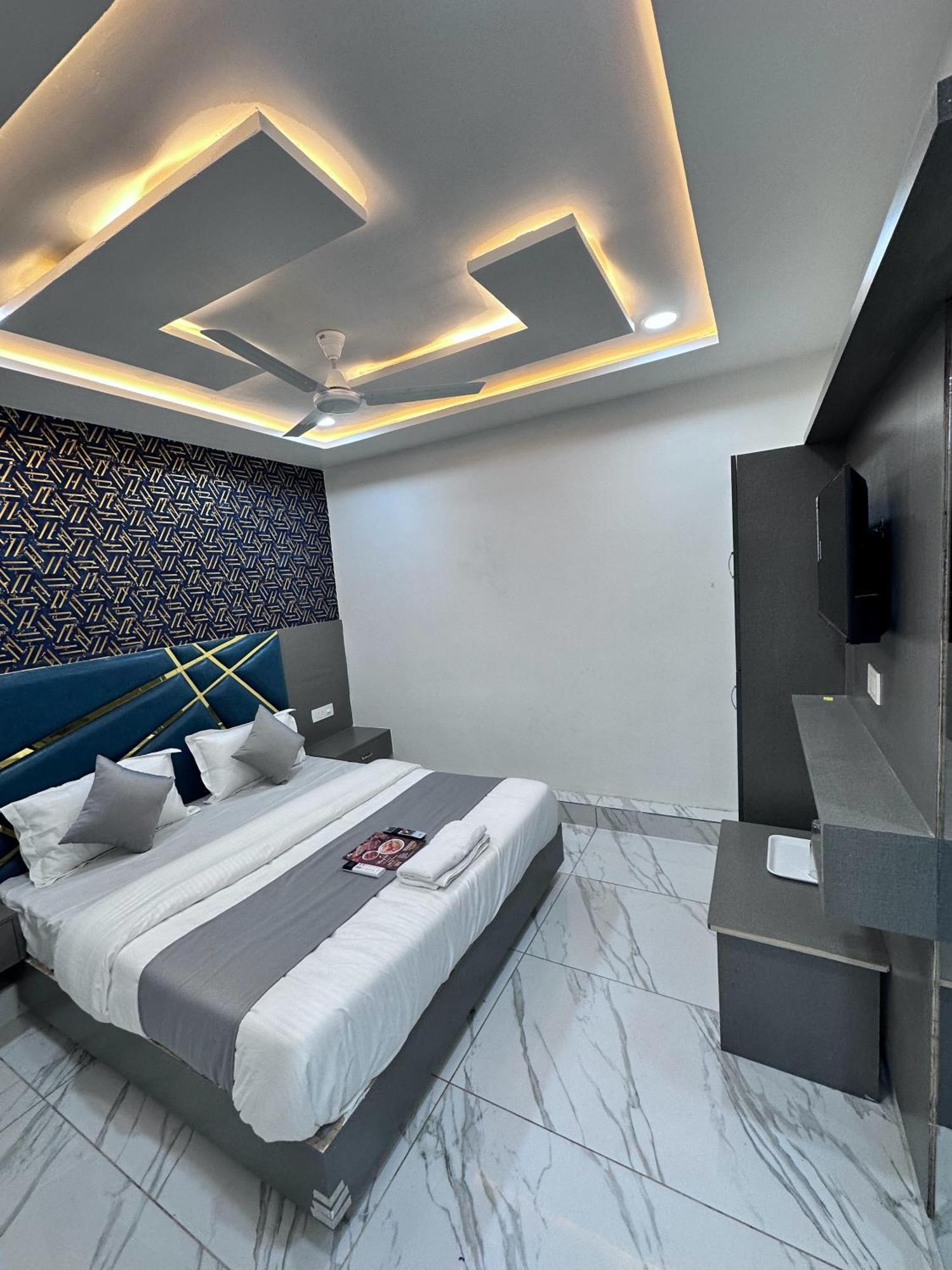Hotel The Pacific Ahmedabad Airport Kültér fotó